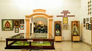 rental motor surabaya rental motor surabaya-museum kesehatan adyatma