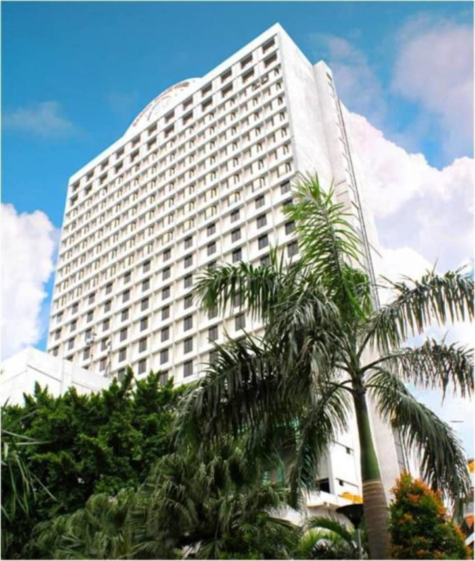 HOTEL GARDEN PALACE SURABAYA