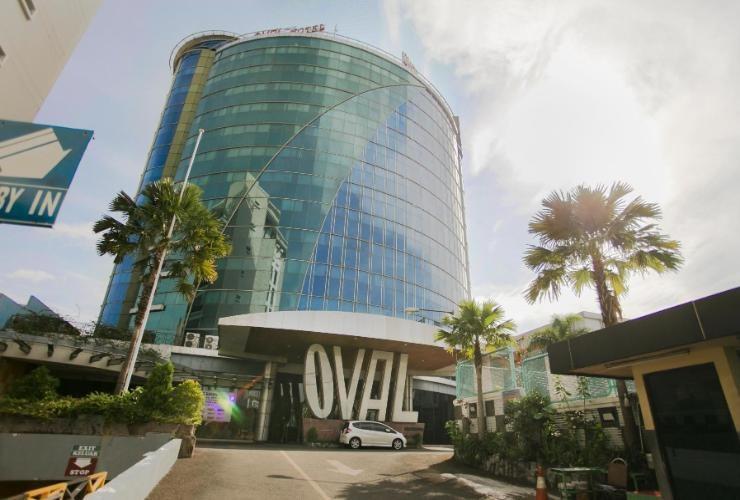 HOTEL OVAL SURABAYA