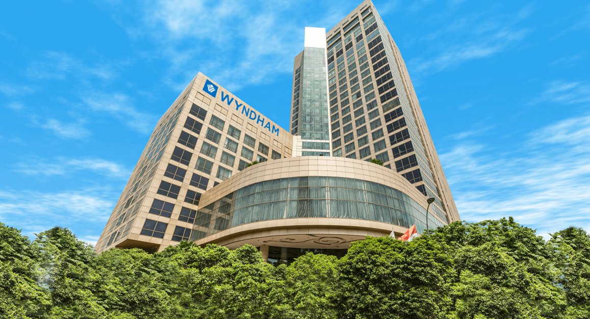 wyndham hotel surabaya